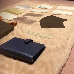 Louis Vuitton mm epi leather agenda w/ extras